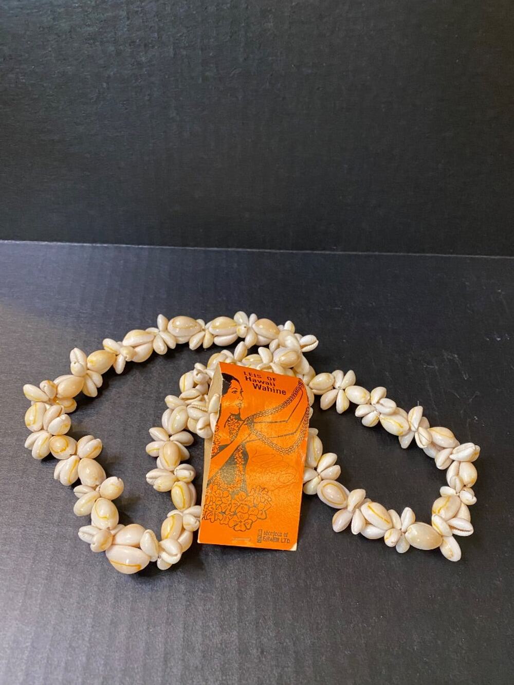 Vintage Leis of Hawaii Wahina Souvenir Shell Necklace with Tag Made in